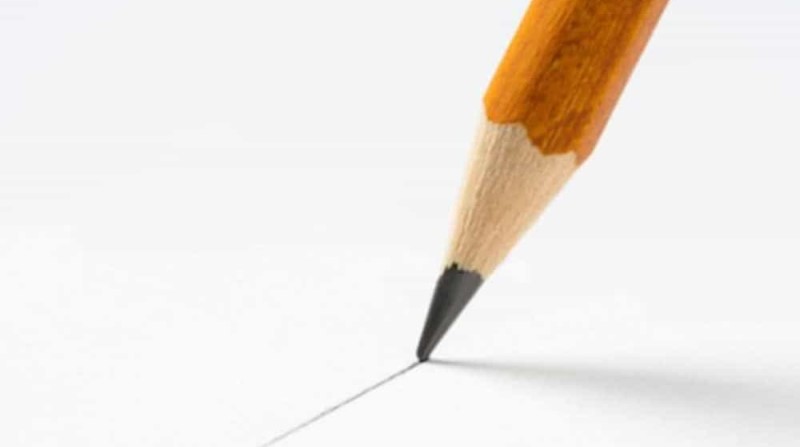 Загадки про олівець на українській мові для дітей